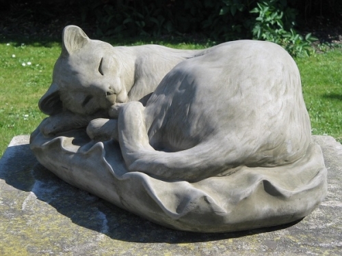 Snoozing Cat Statue 4