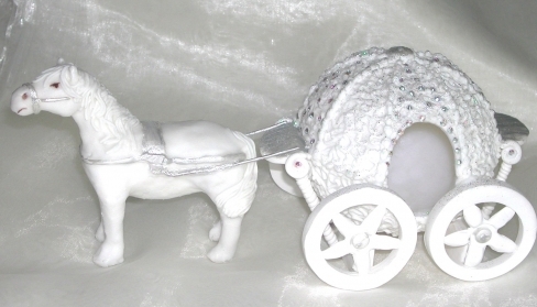 Horse And Carraige topper