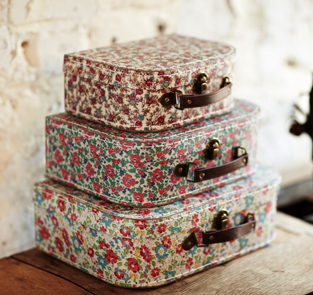 GIF011 - Set of 3 English Garden Suitcase