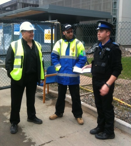 Our Building Site Security guard liaising with Hampshire Constabulary.