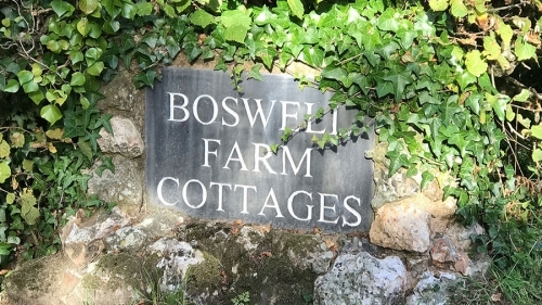 Boswell Farm Cottages Sign 900x506